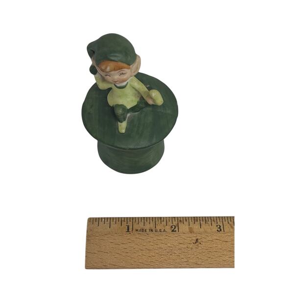 Vintage Ceramic Whimsical Elf Pixie Sitting On Green Hat Japan Christmas Decor - Picture 14 of 16